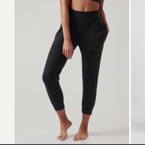 Athleta crops